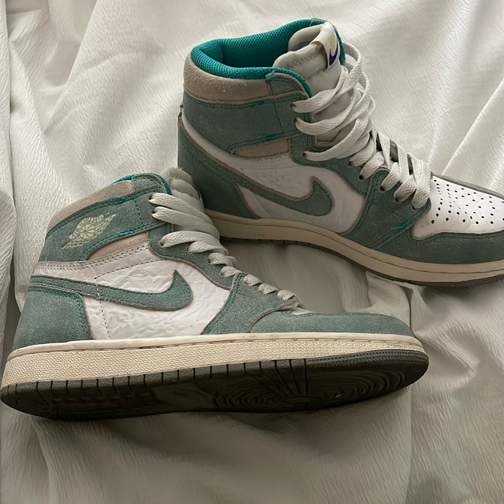 Air Jordan 1 Retro High OG 'Turbo Green'